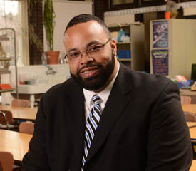 Pictured is Dilworth Elementary science teacher and Point Park elementary education alumnus Clifford Perkins. | Photo by Jim Judkis