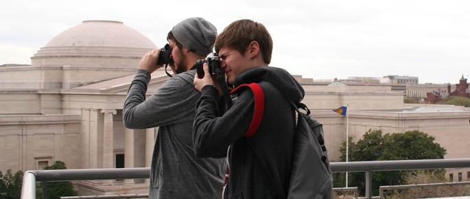 Students shoot photos on a trip to Washington, D.C. | Photo by Joel Brewton
