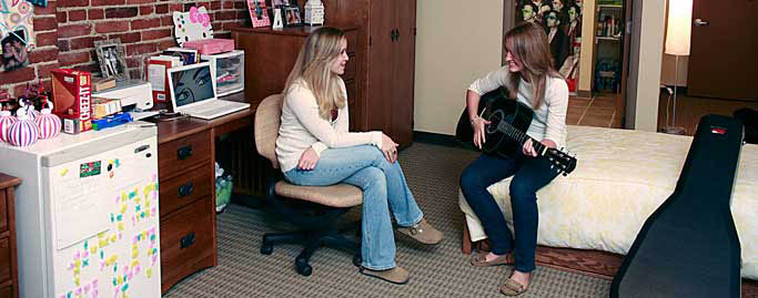 roommates talking - roommate tips