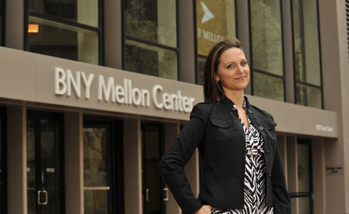 School of Business alumna Jennifer R. Patterson, a vice president for BNY Mellon.