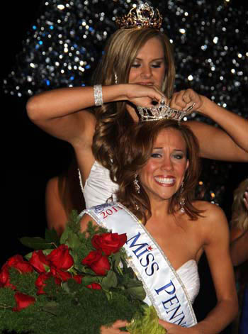 Juliann Sheldon is crowned Miss Pennsylvania 2011. | Joe Whiteko Photography