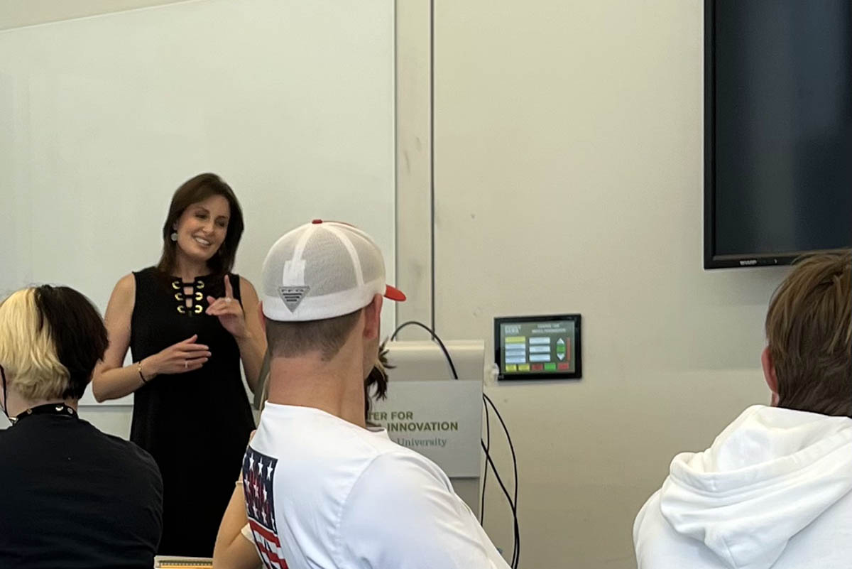 WPXI Anchor Katherine Amenta speaks to students in Point Park University's Center for Media Innovation. 