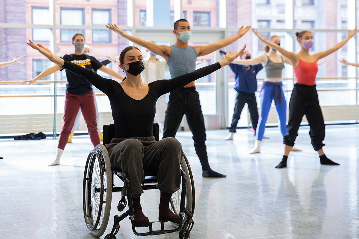 Dancing Wheels Company hosted a class with Point Park students. Photo | John Altdorfer