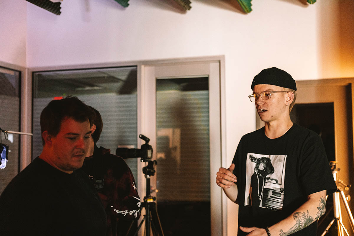 Point Park’s Photography Collective welcomed Adam Milliron, a food, product and lifestyle photographer to the Center for Media Innovation. Milliron shared lighting and photographic techniques and more during his on-campus visit.