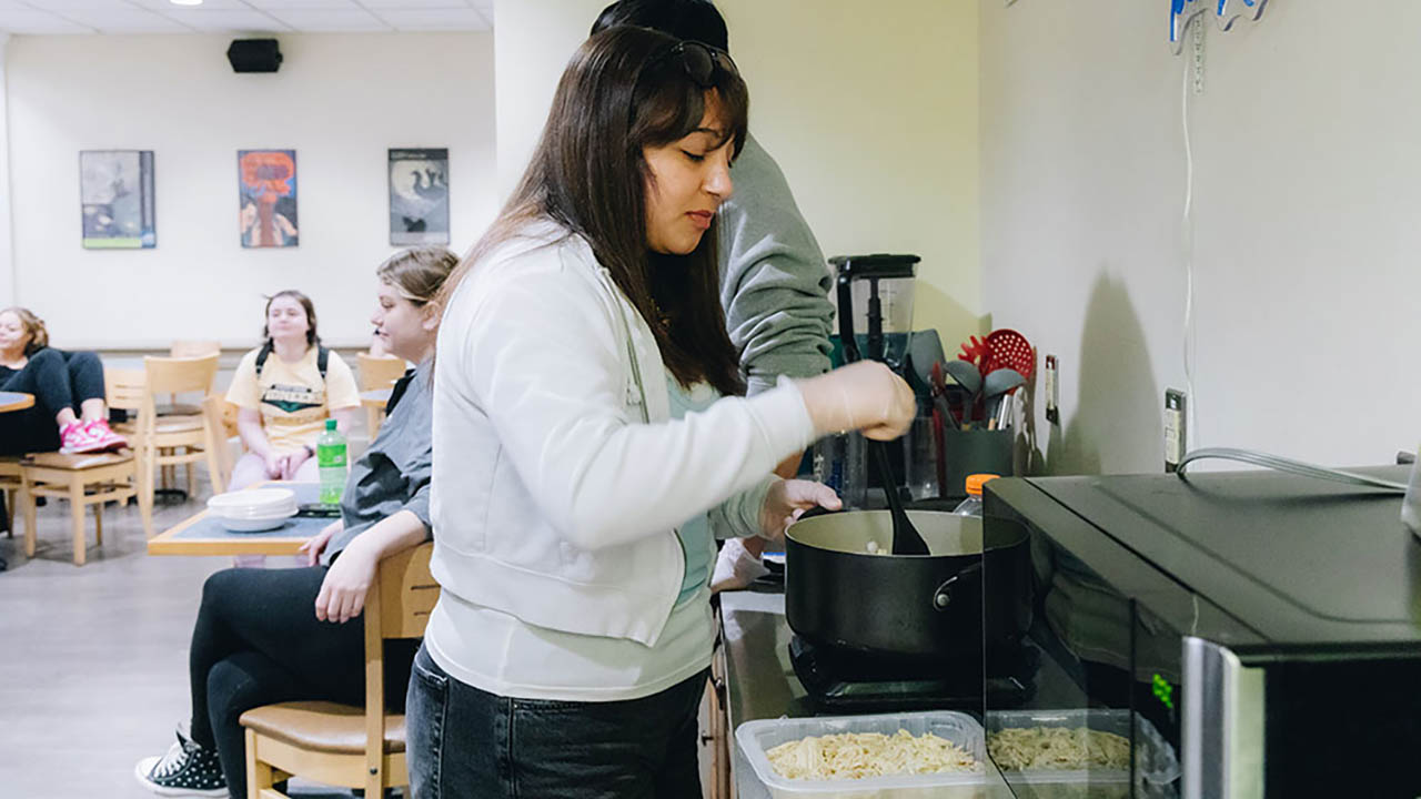 A photo from the Dorm to Table cooking class. Photo | Ethan Stoner. 