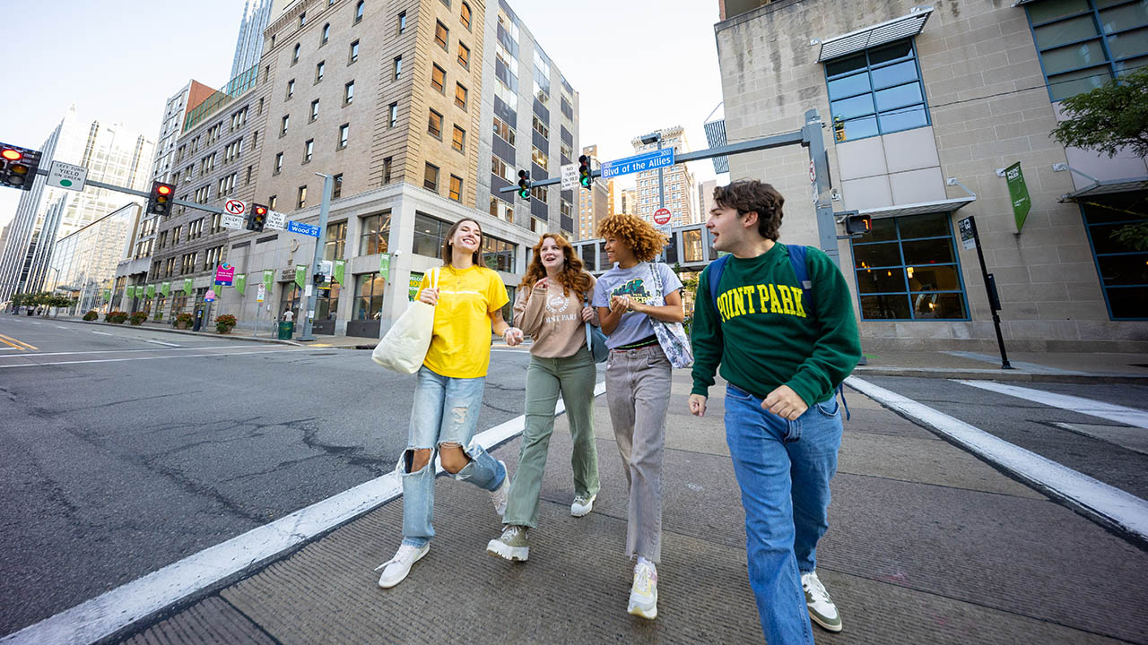 A photo of students crossing the Boulevard of the Allies. Photo | Paul Koontz