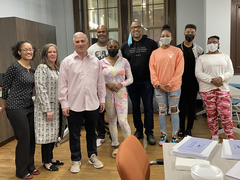 Pictured are students, faculty and staff at the Cooper Gibson Personal Finance Planning event, held on April 12, 2022 at Sarah Heinz House. Point Park staff member Brittney Arnett and JoAnn Kubit from FNB Bank presented.