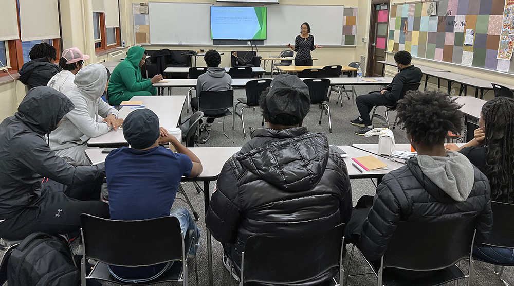 Rowland School of Business staff member Brittney Arnett facilitated a financial literacy course at Taylor Allderdice High School as part of Point Park's Rising Brothers and Sisters program. Submitted photo.