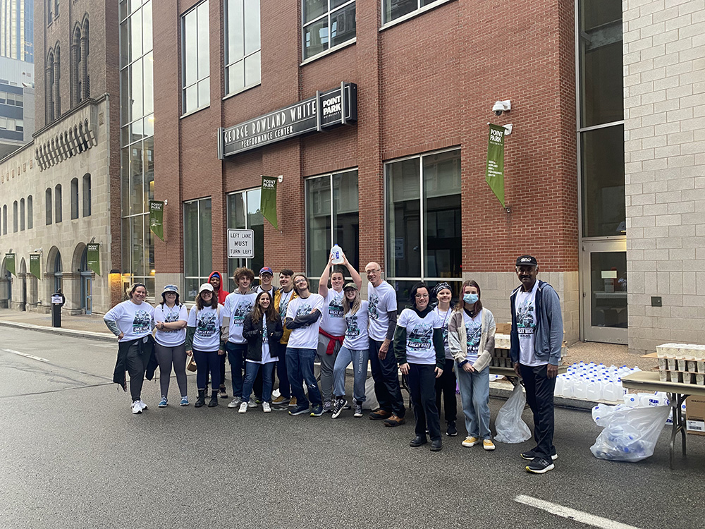 Pictured are members of the Honors Student Organization volunteering at the Pittsburgh Great Race. Submitted photo.