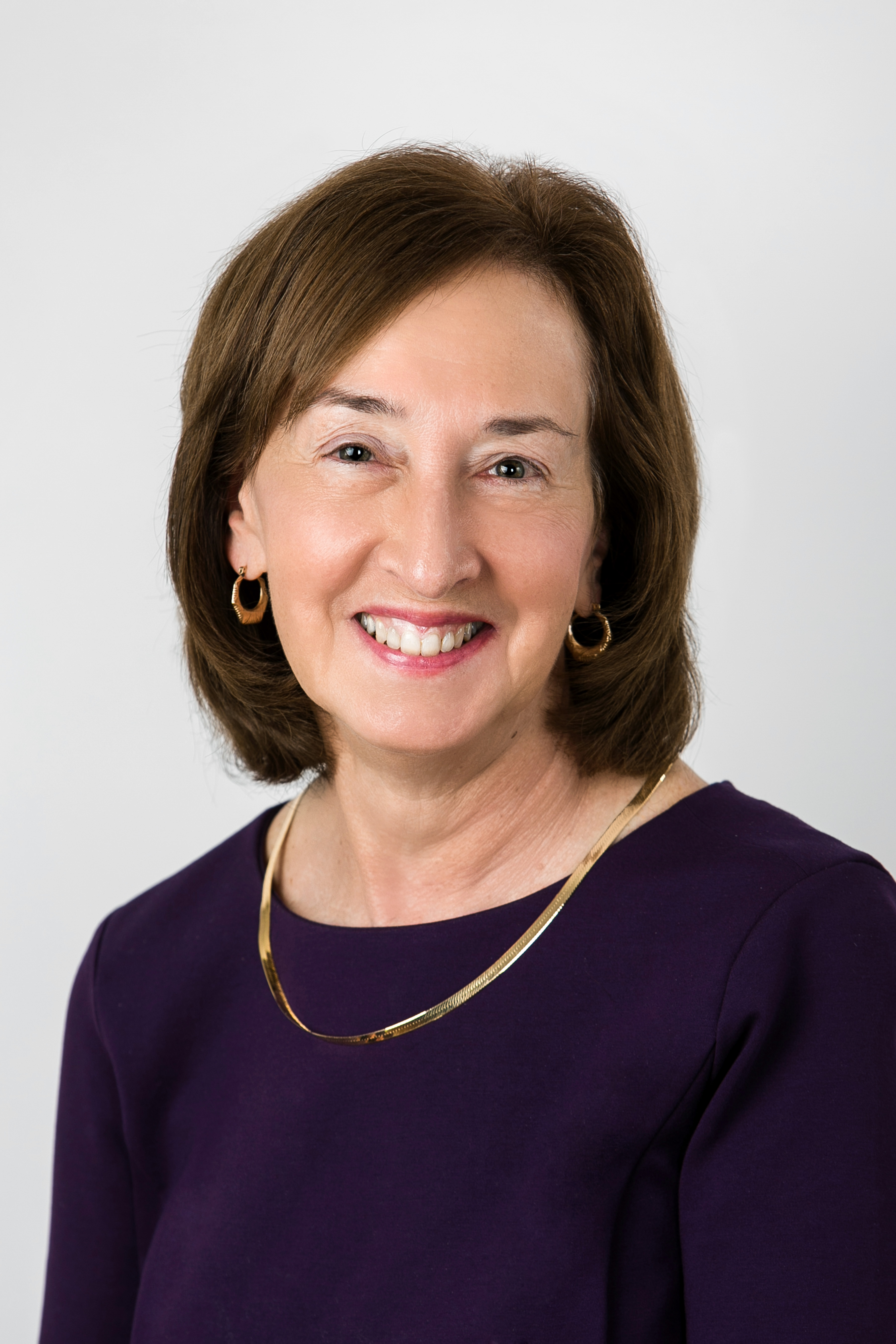 Helen Fallon Headshot