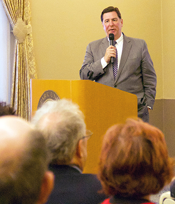 Pictured is Pittsburgh Mayor Bill Peduto talking with students in the Ed.D. in leadership and administration program. | Photo by Nikole Kost