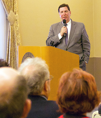 Pictured is Pittsburgh Mayor Bill Peduto talking with students in the Ed.D. in leadership and administration program. | Photo by Nikole Kost
