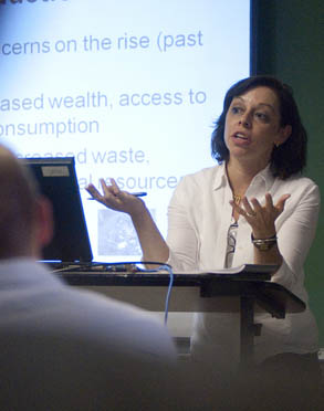 MSES student Monica Nogueria gives a research presentation during the graduate student seminar in August. | Photo by Christopher Rolinson