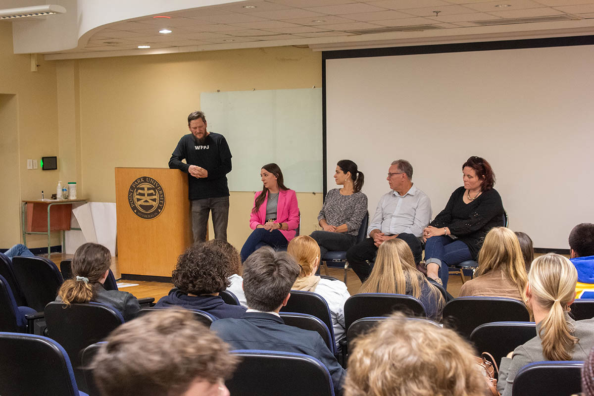 Professor Chris Rolinson, Megan Harris, City Cast Pittsburgh, John Chamberlain, YaJagoff Media, and Erika McCue, iHeart Media, discuss radio and podcasting. Photo | Natalie Caine