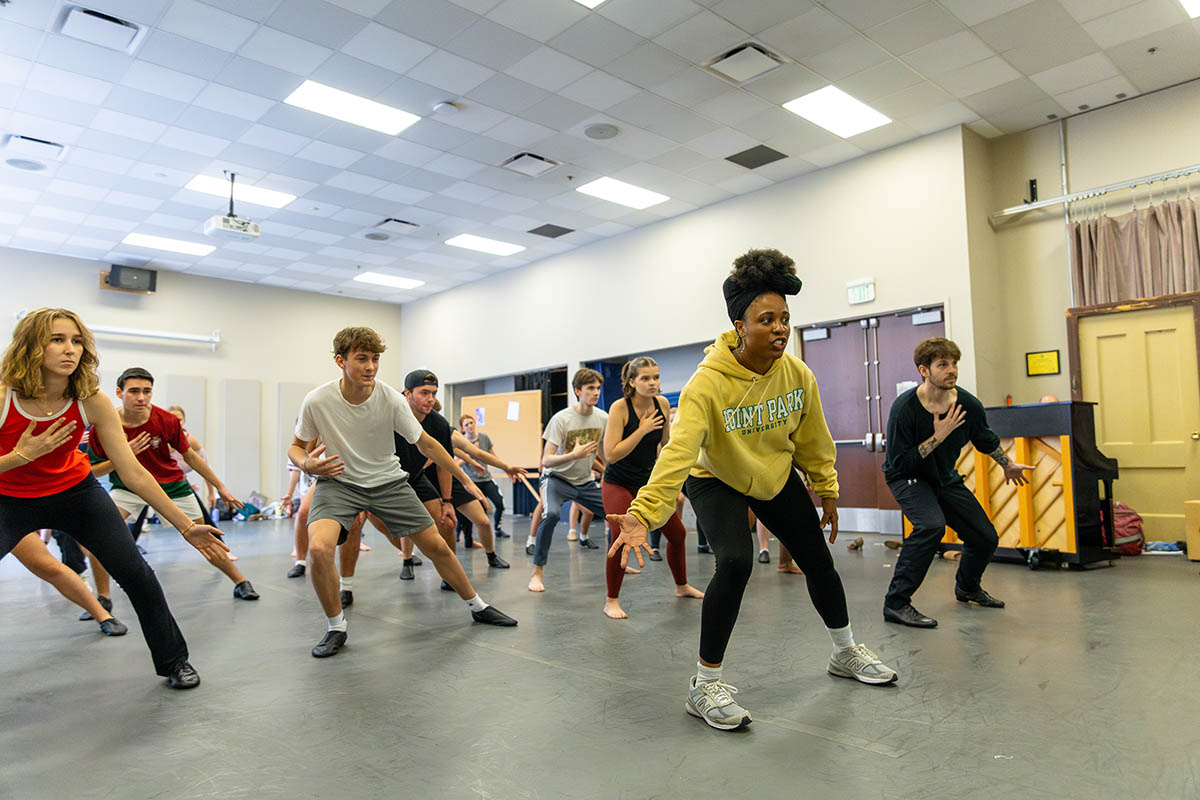 Alumna Shonica Gooden '11 leads a master class in the Pittsburgh Playhouse.  Photo | Paul Koontz