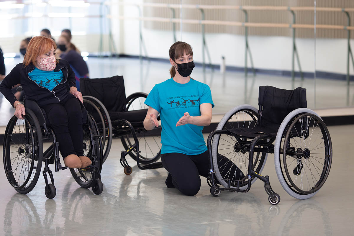 Dancing Wheels Company hosted a class with Point Park students. Photo | John Altdorfer