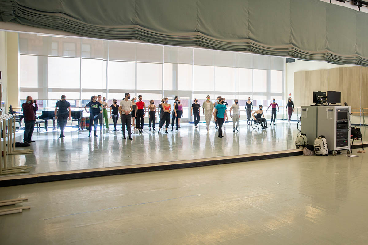 Dancing Wheels Company hosted a class with Point Park students. Photo | John Altdorfer