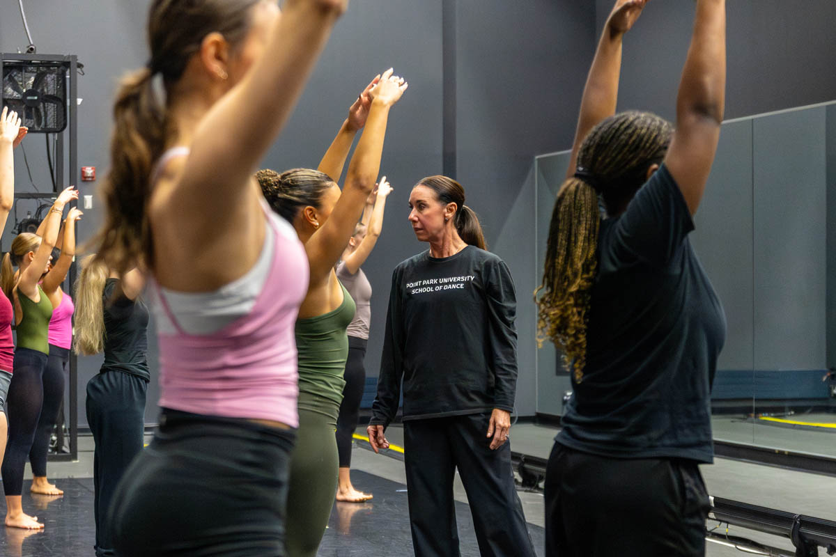 School of Dance alumna Jocelyn Hrzic teaches a jazz class in the GRW Dance Complex. 